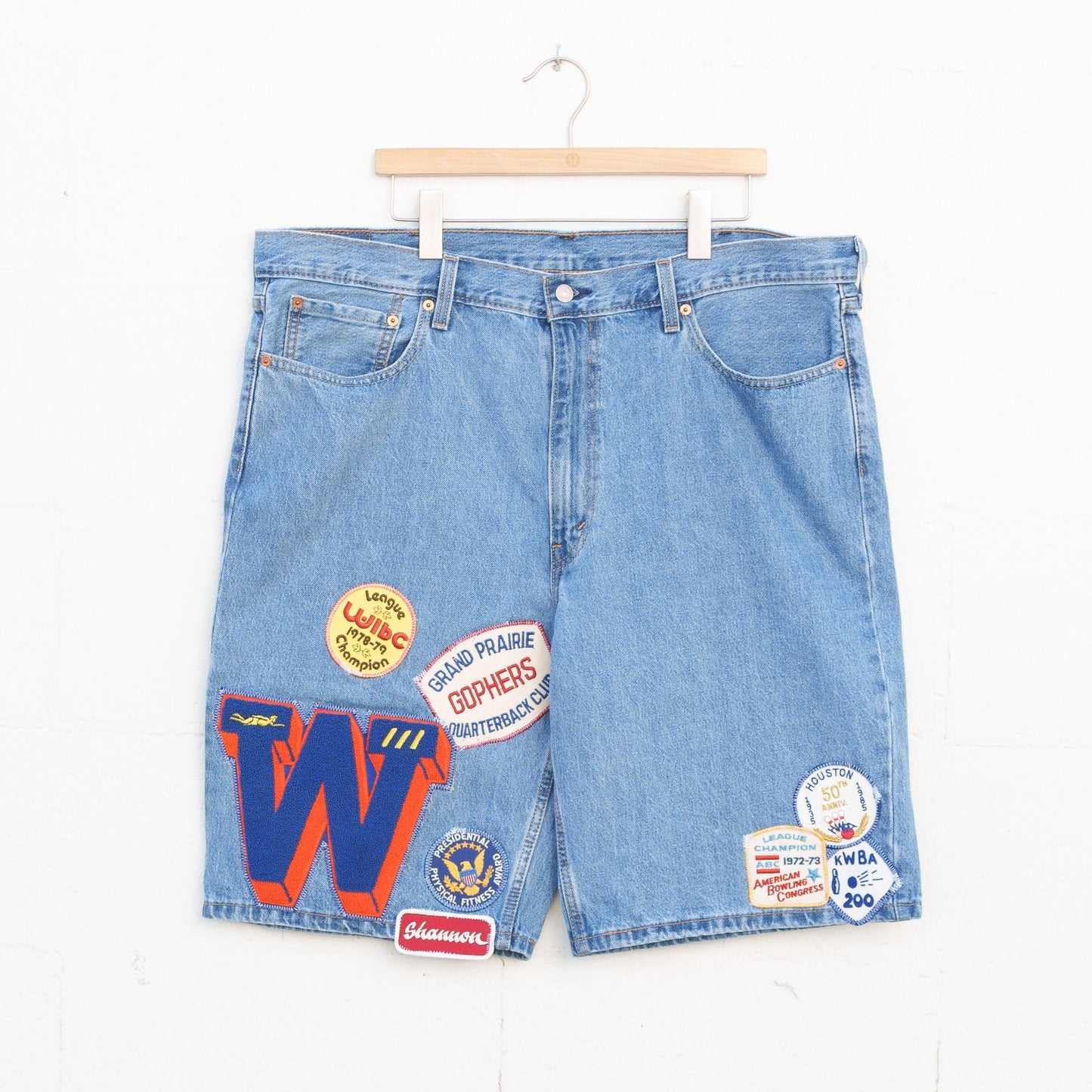 REWORKED LEVI DENIM SHORTS 012 - 40" X 11"