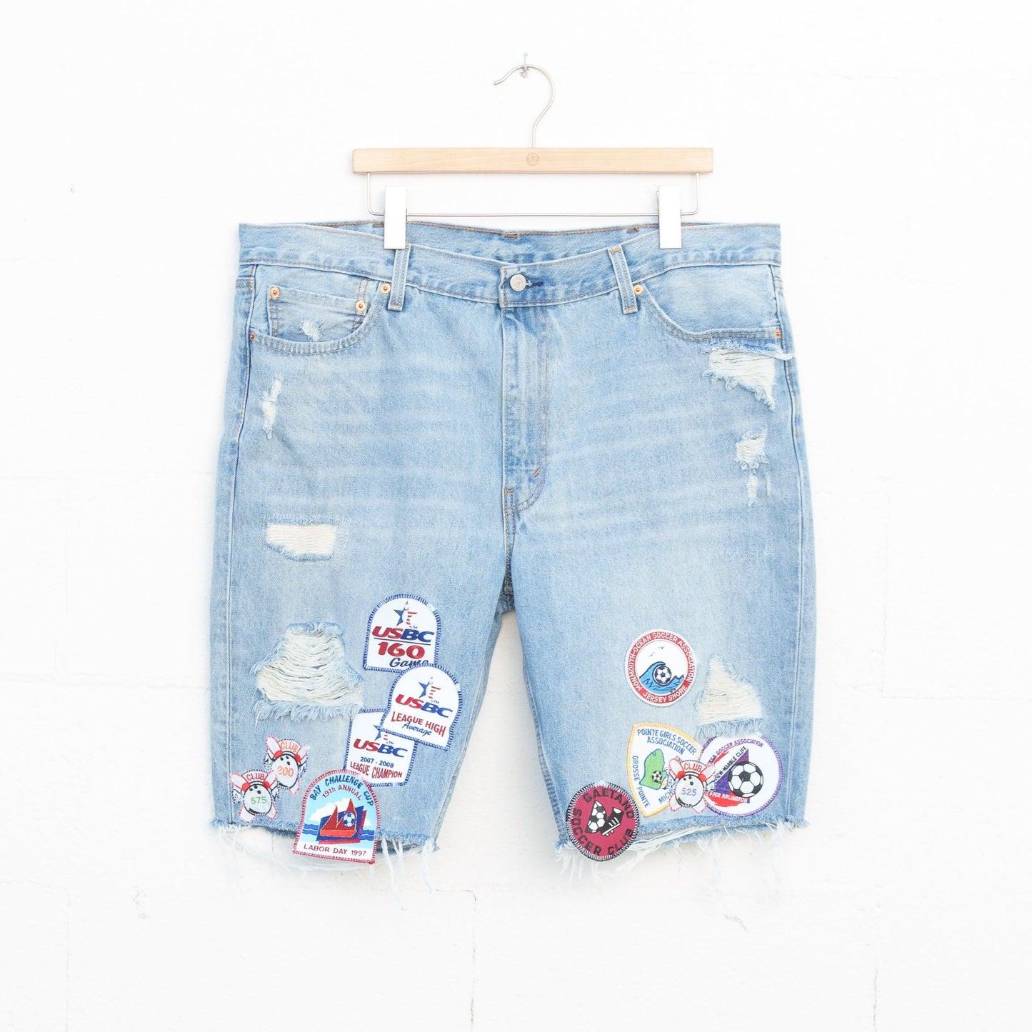 REWORKED LEVI DENIM SHORTS 009 - 42" X 11"